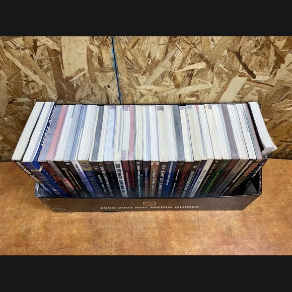 2000-2001 NHL Media Guide Set 30 teams Rule book media directory Leafs Red wings - Picture 3 of 10